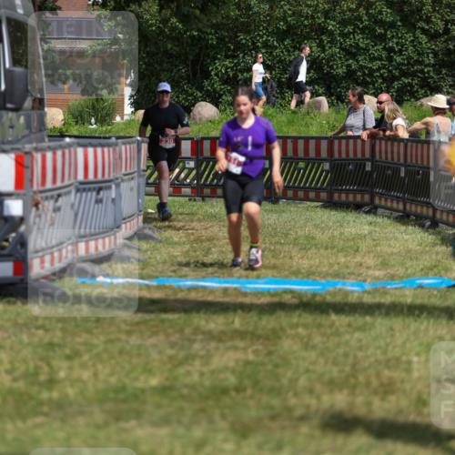 21.06.2026 - 29. Vierlanden-Triathlon Andreas Tolksdorf http://msf.ph/oto/9917897 21.06.2026 15:17:32 Ziel 230, 1316 meine-sportfotos.de