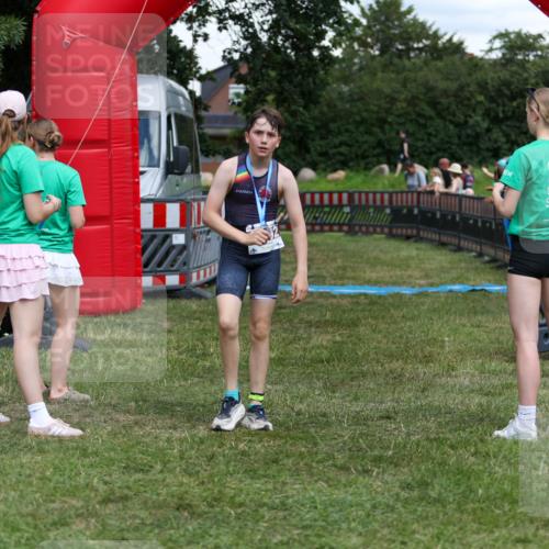 21.06.2026 - 29. Vierlanden-Triathlon Andreas Tolksdorf http://msf.ph/oto/9918004 21.06.2026 15:19:13 Ziel 1237, 1270, 1292 meine-sportfotos.de