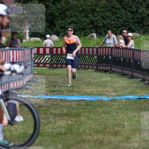 21.06.2026 - 29. Vierlanden-Triathlon Andreas Tolksdorf http://msf.ph/oto/9918032 21.06.2026 15:19:43 Ziel 1255 meine-sportfotos.de