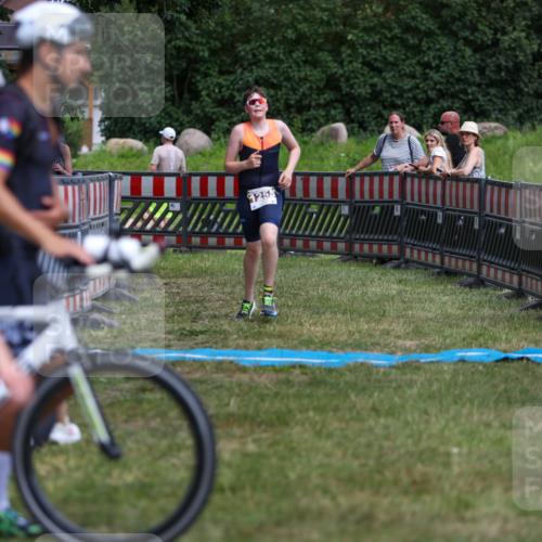 21.06.2026 - 29. Vierlanden-Triathlon Andreas Tolksdorf http://msf.ph/oto/9918035 21.06.2026 15:19:43 Ziel 1255 meine-sportfotos.de