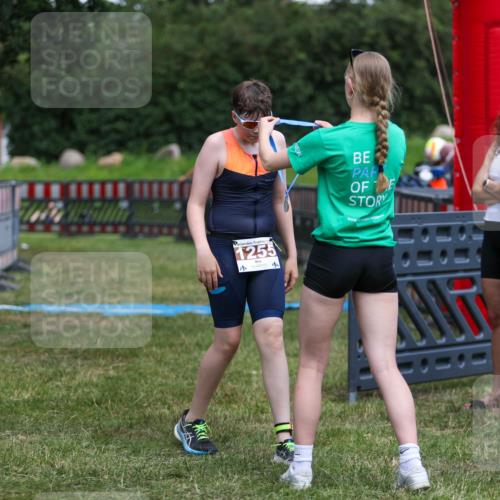 21.06.2026 - 29. Vierlanden-Triathlon Andreas Tolksdorf http://msf.ph/oto/9918037 21.06.2026 15:19:50 Ziel 1255 meine-sportfotos.de