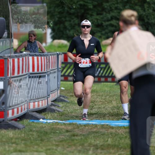 21.06.2026 - 29. Vierlanden-Triathlon Andreas Tolksdorf http://msf.ph/oto/9918065 21.06.2026 15:22:19 Ziel 105, 279 meine-sportfotos.de