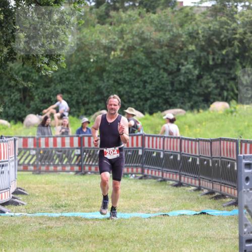 21.06.2026 - 29. Vierlanden-Triathlon Andreas Tolksdorf http://msf.ph/oto/9918125 21.06.2026 11:47:53 Ziel 204 meine-sportfotos.de