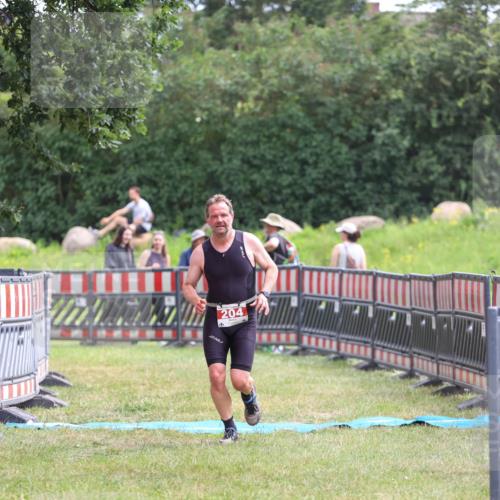 21.06.2026 - 29. Vierlanden-Triathlon Andreas Tolksdorf http://msf.ph/oto/9918129 21.06.2026 11:47:53 Ziel 204 meine-sportfotos.de