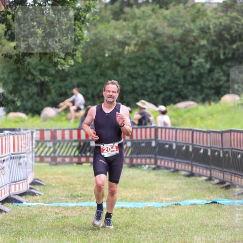 21.06.2026 - 29. Vierlanden-Triathlon Andreas Tolksdorf http://msf.ph/oto/9918132 21.06.2026 11:47:54 Ziel 204 meine-sportfotos.de