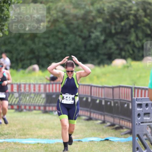 21.06.2026 - 29. Vierlanden-Triathlon Andreas Tolksdorf http://msf.ph/oto/9918139 21.06.2026 11:48:25 Ziel 546, 565 meine-sportfotos.de