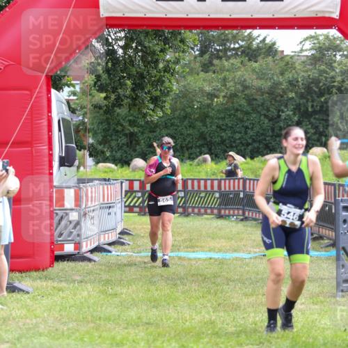 21.06.2026 - 29. Vierlanden-Triathlon Andreas Tolksdorf http://msf.ph/oto/9918145 21.06.2026 11:48:29 Ziel 546, 565 meine-sportfotos.de