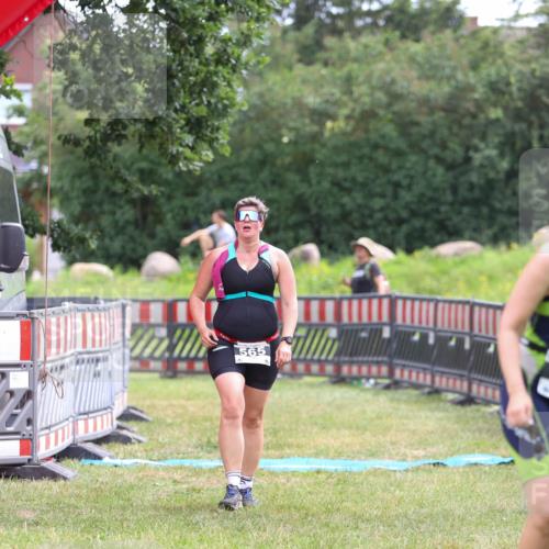21.06.2026 - 29. Vierlanden-Triathlon Andreas Tolksdorf http://msf.ph/oto/9918149 21.06.2026 11:48:30 Ziel 565 meine-sportfotos.de