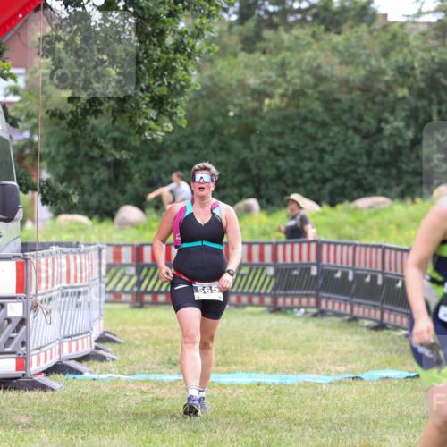 21.06.2026 - 29. Vierlanden-Triathlon Andreas Tolksdorf http://msf.ph/oto/9918150 21.06.2026 11:48:30 Ziel 565 meine-sportfotos.de