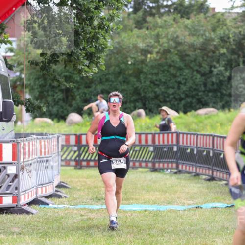21.06.2026 - 29. Vierlanden-Triathlon Andreas Tolksdorf http://msf.ph/oto/9918151 21.06.2026 11:48:30 Ziel 565 meine-sportfotos.de