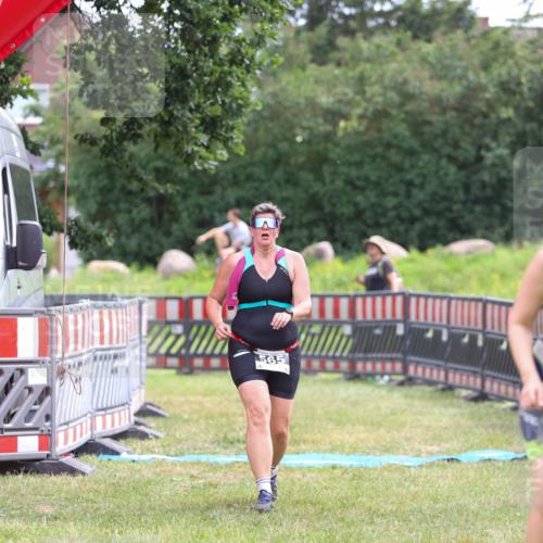 21.06.2026 - 29. Vierlanden-Triathlon Andreas Tolksdorf http://msf.ph/oto/9918152 21.06.2026 11:48:30 Ziel 565 meine-sportfotos.de