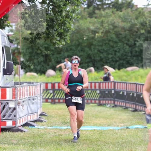21.06.2026 - 29. Vierlanden-Triathlon Andreas Tolksdorf http://msf.ph/oto/9918153 21.06.2026 11:48:30 Ziel 565 meine-sportfotos.de