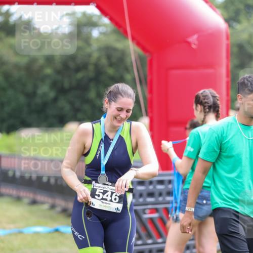 21.06.2026 - 29. Vierlanden-Triathlon Andreas Tolksdorf http://msf.ph/oto/9918156 21.06.2026 11:48:33 Ziel 565 meine-sportfotos.de