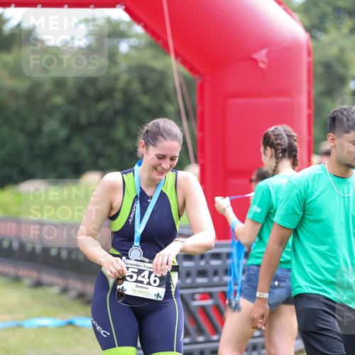 21.06.2026 - 29. Vierlanden-Triathlon Andreas Tolksdorf http://msf.ph/oto/9918157 21.06.2026 11:48:33 Ziel 565 meine-sportfotos.de