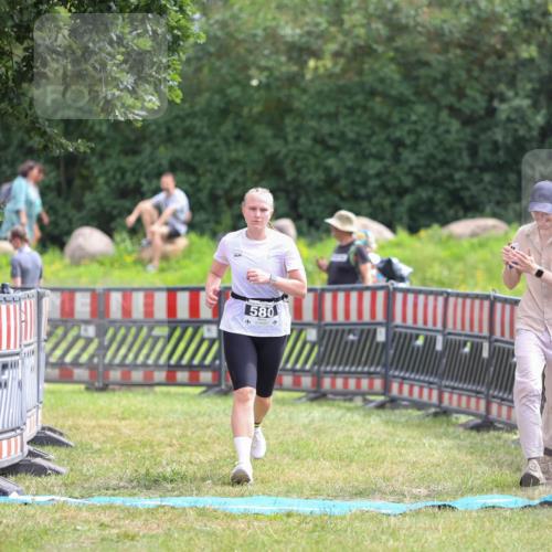 21.06.2026 - 29. Vierlanden-Triathlon Andreas Tolksdorf http://msf.ph/oto/9918172 21.06.2026 11:49:29 Ziel 580 meine-sportfotos.de
