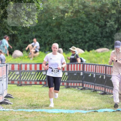21.06.2026 - 29. Vierlanden-Triathlon Andreas Tolksdorf http://msf.ph/oto/9918174 21.06.2026 11:49:29 Ziel 580 meine-sportfotos.de