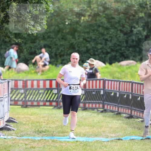 21.06.2026 - 29. Vierlanden-Triathlon Andreas Tolksdorf http://msf.ph/oto/9918178 21.06.2026 11:49:29 Ziel 580 meine-sportfotos.de