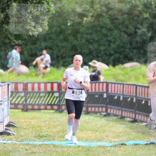 21.06.2026 - 29. Vierlanden-Triathlon Andreas Tolksdorf http://msf.ph/oto/9918180 21.06.2026 11:49:29 Ziel 580 meine-sportfotos.de