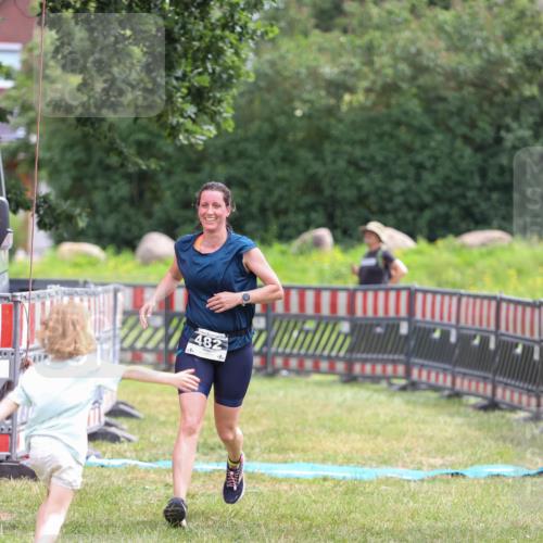 21.06.2026 - 29. Vierlanden-Triathlon Andreas Tolksdorf http://msf.ph/oto/9918220 21.06.2026 11:50:33 Ziel 482 meine-sportfotos.de