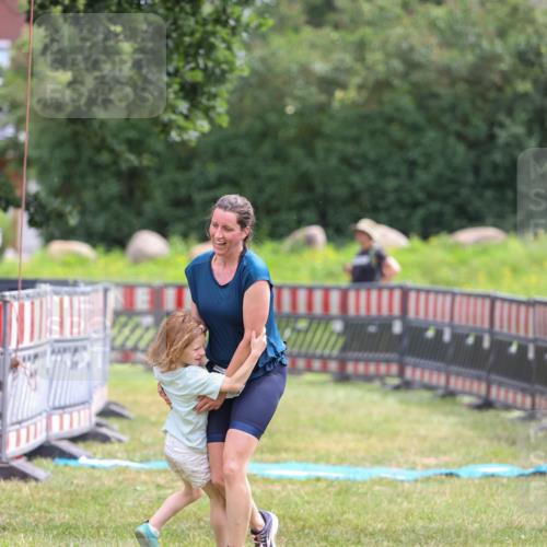 21.06.2026 - 29. Vierlanden-Triathlon Andreas Tolksdorf http://msf.ph/oto/9918225 21.06.2026 11:50:34 Ziel 482 meine-sportfotos.de