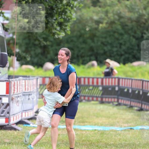 21.06.2026 - 29. Vierlanden-Triathlon Andreas Tolksdorf http://msf.ph/oto/9918231 21.06.2026 11:50:35 Ziel 482 meine-sportfotos.de