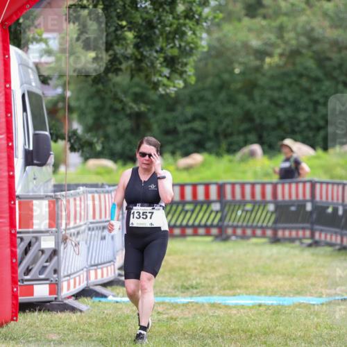 21.06.2026 - 29. Vierlanden-Triathlon Andreas Tolksdorf http://msf.ph/oto/9918237 21.06.2026 11:51:05 Ziel 505, 1357 meine-sportfotos.de