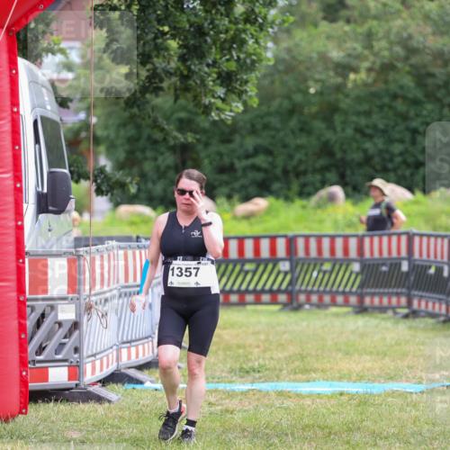 21.06.2026 - 29. Vierlanden-Triathlon Andreas Tolksdorf http://msf.ph/oto/9918238 21.06.2026 11:51:05 Ziel 505, 1357 meine-sportfotos.de
