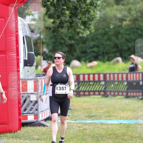 21.06.2026 - 29. Vierlanden-Triathlon Andreas Tolksdorf http://msf.ph/oto/9918240 21.06.2026 11:51:06 Ziel 505, 1357 meine-sportfotos.de