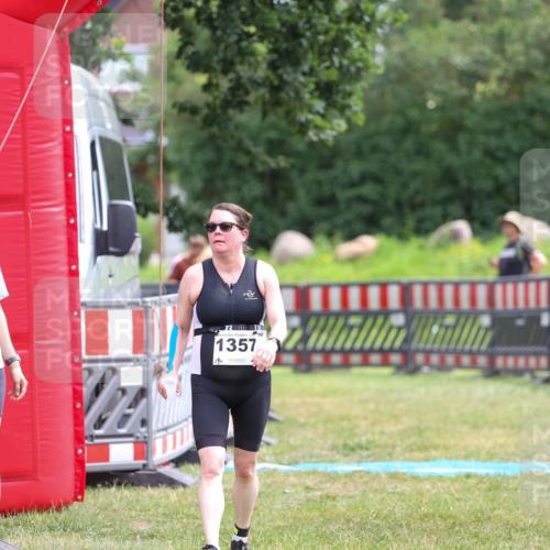 21.06.2026 - 29. Vierlanden-Triathlon Andreas Tolksdorf http://msf.ph/oto/9918241 21.06.2026 11:51:06 Ziel 505, 1357 meine-sportfotos.de