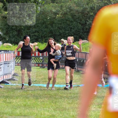 21.06.2026 - 29. Vierlanden-Triathlon Andreas Tolksdorf http://msf.ph/oto/9918270 21.06.2026 11:51:27 Ziel 299, 534, 612 meine-sportfotos.de