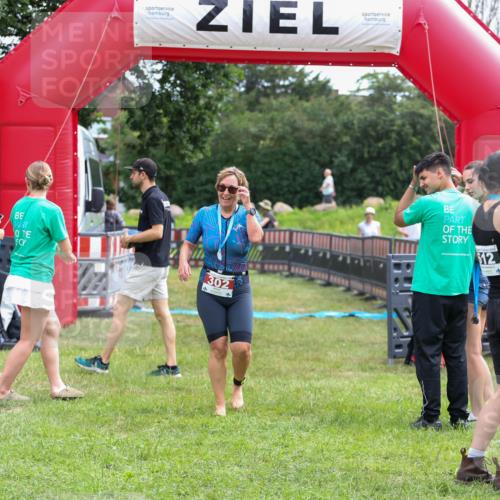 21.06.2026 - 29. Vierlanden-Triathlon Andreas Tolksdorf http://msf.ph/oto/9918333 21.06.2026 11:52:23 Ziel  meine-sportfotos.de