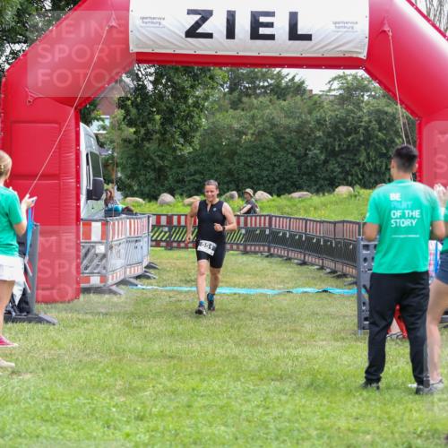 21.06.2026 - 29. Vierlanden-Triathlon Andreas Tolksdorf http://msf.ph/oto/9918338 21.06.2026 11:52:37 Ziel 551 meine-sportfotos.de