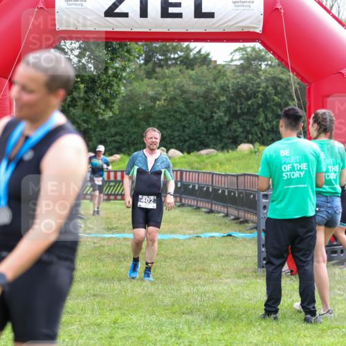 21.06.2026 - 29. Vierlanden-Triathlon Andreas Tolksdorf http://msf.ph/oto/9918350 21.06.2026 11:52:52 Ziel 213, 402 meine-sportfotos.de