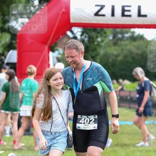 21.06.2026 - 29. Vierlanden-Triathlon Andreas Tolksdorf http://msf.ph/oto/9918358 21.06.2026 11:53:02 Ziel  meine-sportfotos.de