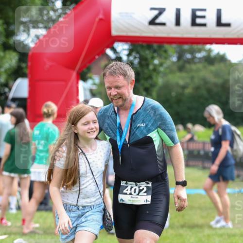21.06.2026 - 29. Vierlanden-Triathlon Andreas Tolksdorf http://msf.ph/oto/9918359 21.06.2026 11:53:02 Ziel  meine-sportfotos.de