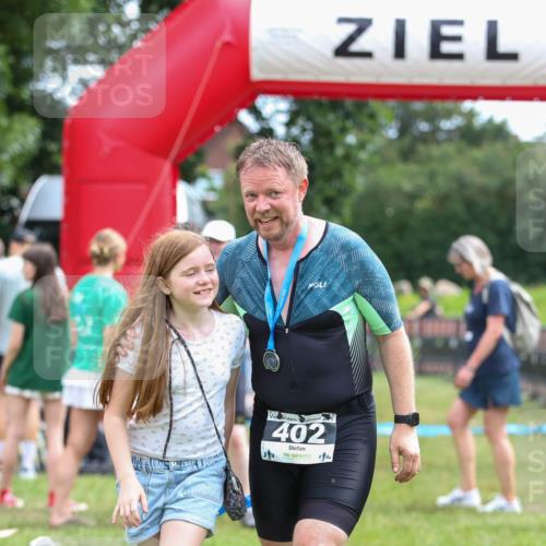 21.06.2026 - 29. Vierlanden-Triathlon Andreas Tolksdorf http://msf.ph/oto/9918360 21.06.2026 11:53:02 Ziel  meine-sportfotos.de