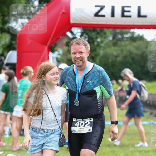 21.06.2026 - 29. Vierlanden-Triathlon Andreas Tolksdorf http://msf.ph/oto/9918362 21.06.2026 11:53:02 Ziel  meine-sportfotos.de