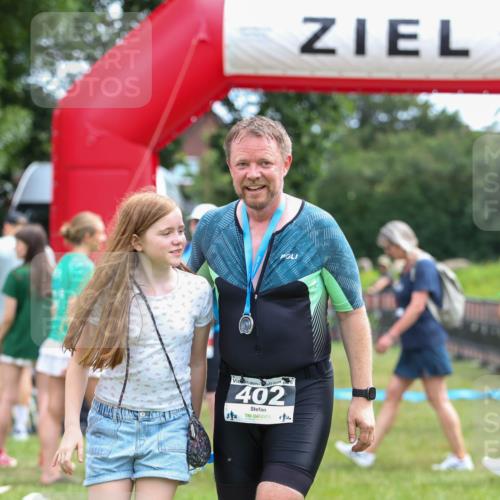 21.06.2026 - 29. Vierlanden-Triathlon Andreas Tolksdorf http://msf.ph/oto/9918363 21.06.2026 11:53:02 Ziel  meine-sportfotos.de