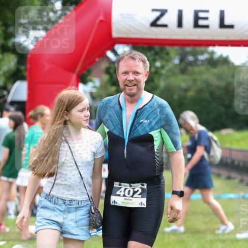 21.06.2026 - 29. Vierlanden-Triathlon Andreas Tolksdorf http://msf.ph/oto/9918365 21.06.2026 11:53:02 Ziel  meine-sportfotos.de