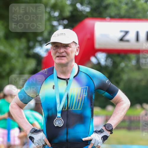 21.06.2026 - 29. Vierlanden-Triathlon Andreas Tolksdorf http://msf.ph/oto/9918369 21.06.2026 11:53:13 Ziel  meine-sportfotos.de