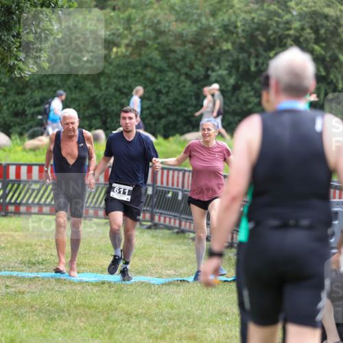 21.06.2026 - 29. Vierlanden-Triathlon Andreas Tolksdorf http://msf.ph/oto/9918378 21.06.2026 11:53:57 Ziel 611 meine-sportfotos.de