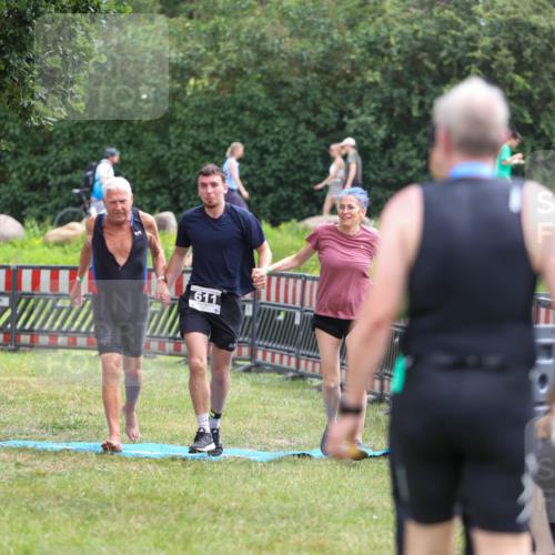 21.06.2026 - 29. Vierlanden-Triathlon Andreas Tolksdorf http://msf.ph/oto/9918379 21.06.2026 11:53:57 Ziel 611 meine-sportfotos.de