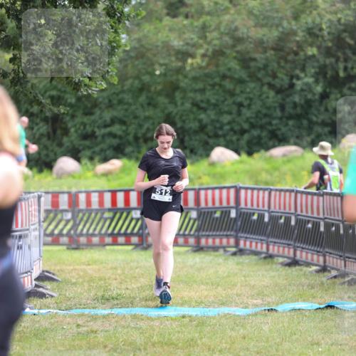 21.06.2026 - 29. Vierlanden-Triathlon Andreas Tolksdorf http://msf.ph/oto/9918401 21.06.2026 11:54:57 Ziel 512 meine-sportfotos.de