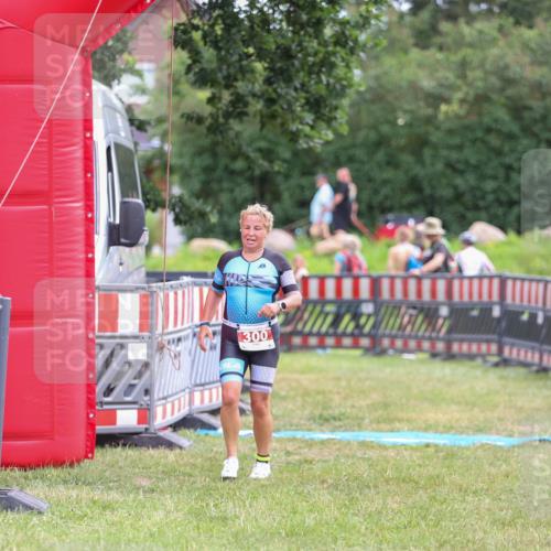 21.06.2026 - 29. Vierlanden-Triathlon Andreas Tolksdorf http://msf.ph/oto/9918440 21.06.2026 11:56:24 Ziel 300 meine-sportfotos.de
