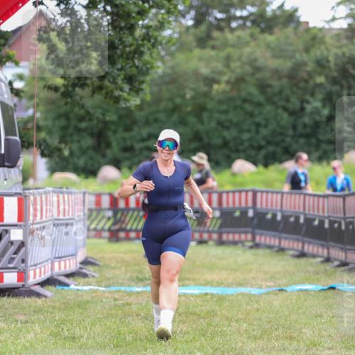 21.06.2026 - 29. Vierlanden-Triathlon Andreas Tolksdorf http://msf.ph/oto/9918452 21.06.2026 11:57:10 Ziel 500, 504 meine-sportfotos.de