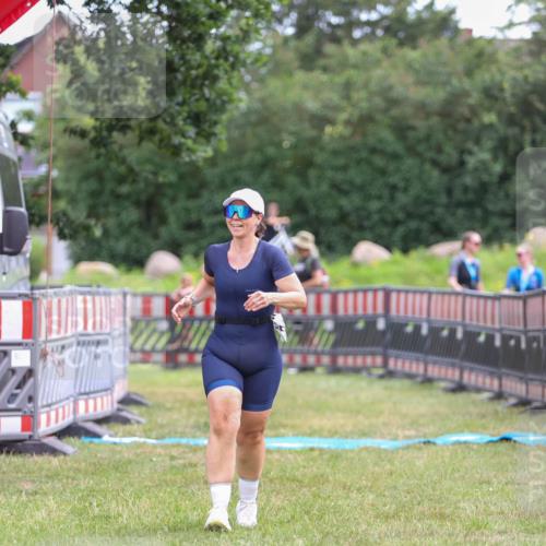21.06.2026 - 29. Vierlanden-Triathlon Andreas Tolksdorf http://msf.ph/oto/9918458 21.06.2026 11:57:10 Ziel 500, 504 meine-sportfotos.de