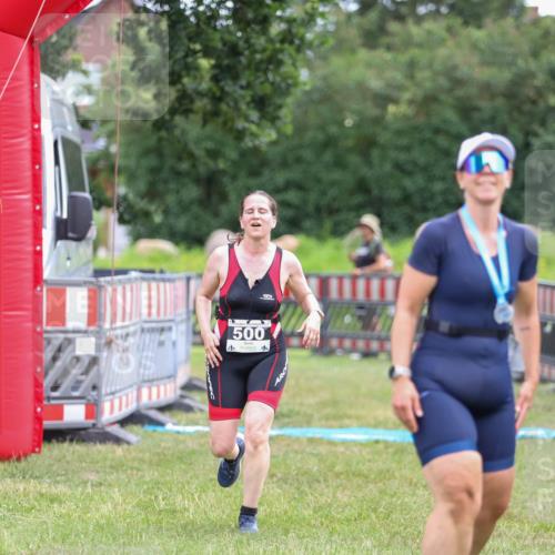 21.06.2026 - 29. Vierlanden-Triathlon Andreas Tolksdorf http://msf.ph/oto/9918462 21.06.2026 11:57:16 Ziel 298, 500 meine-sportfotos.de