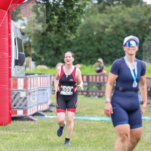 21.06.2026 - 29. Vierlanden-Triathlon Andreas Tolksdorf http://msf.ph/oto/9918463 21.06.2026 11:57:16 Ziel 298, 500 meine-sportfotos.de