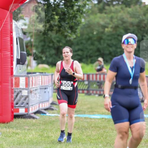21.06.2026 - 29. Vierlanden-Triathlon Andreas Tolksdorf http://msf.ph/oto/9918465 21.06.2026 11:57:16 Ziel 298, 500 meine-sportfotos.de