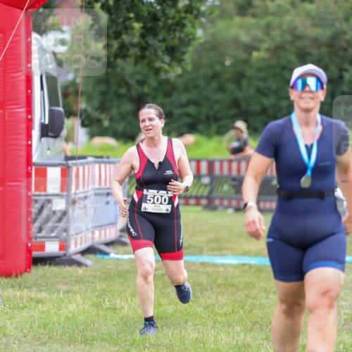 21.06.2026 - 29. Vierlanden-Triathlon Andreas Tolksdorf http://msf.ph/oto/9918470 21.06.2026 11:57:16 Ziel 298, 500 meine-sportfotos.de